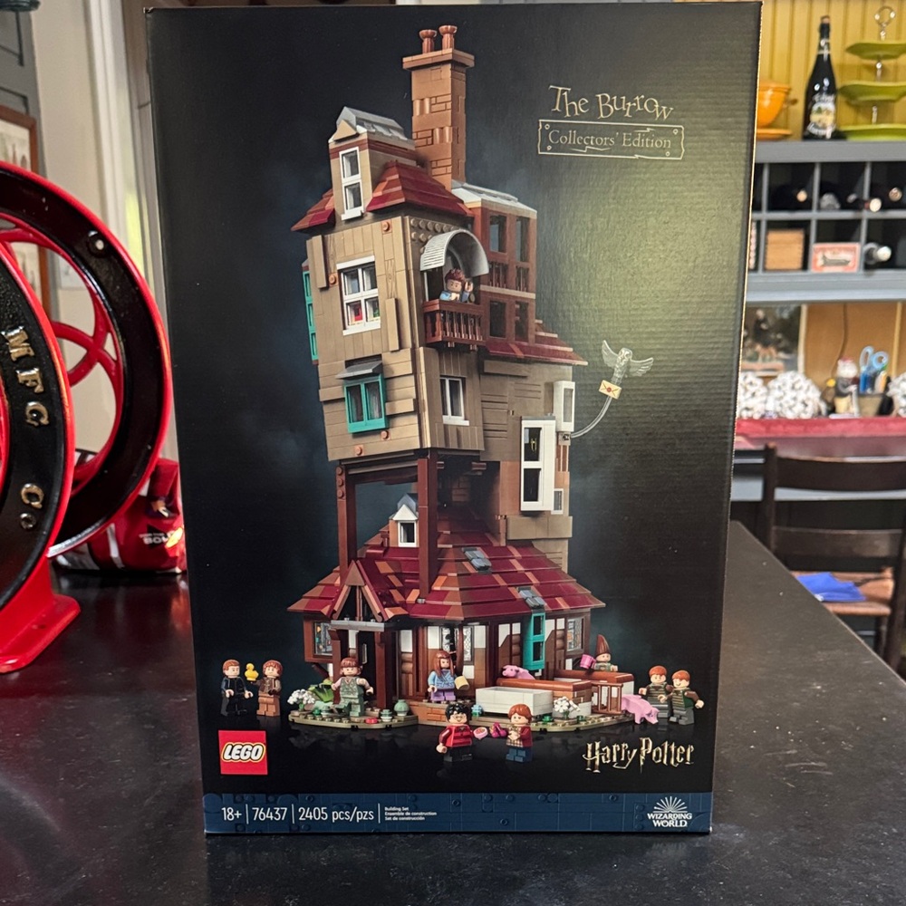 Lego Harry Potter The Burrow Set - Red, Brown, Tan